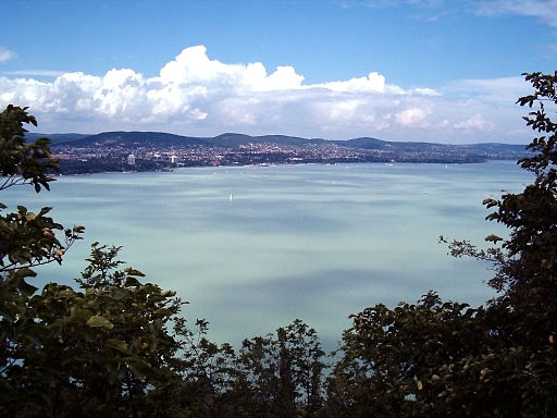 512px-Balaton_Tihany.jpg